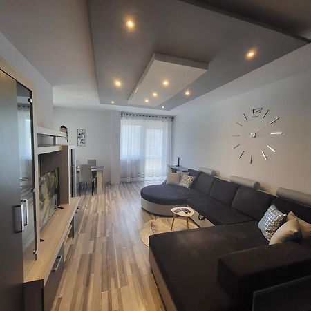 Montana Apartman Miskolc Exterior foto
